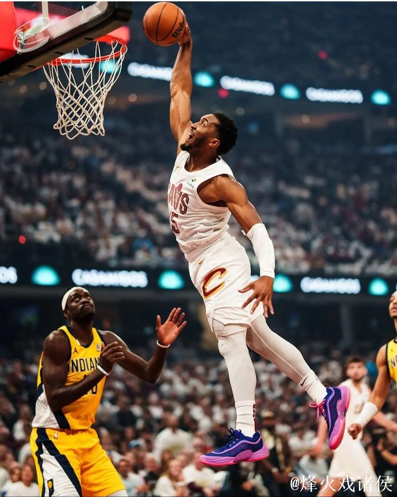 米球王！米切尔快攻上篮打进锁定胜局，末节24分砍下48分